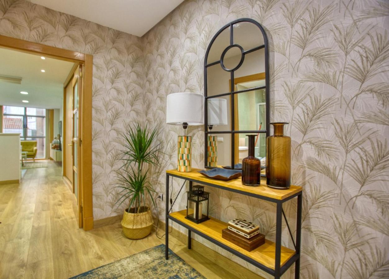 オビエドEl Loft De Bertaアパートメント エクステリア 写真