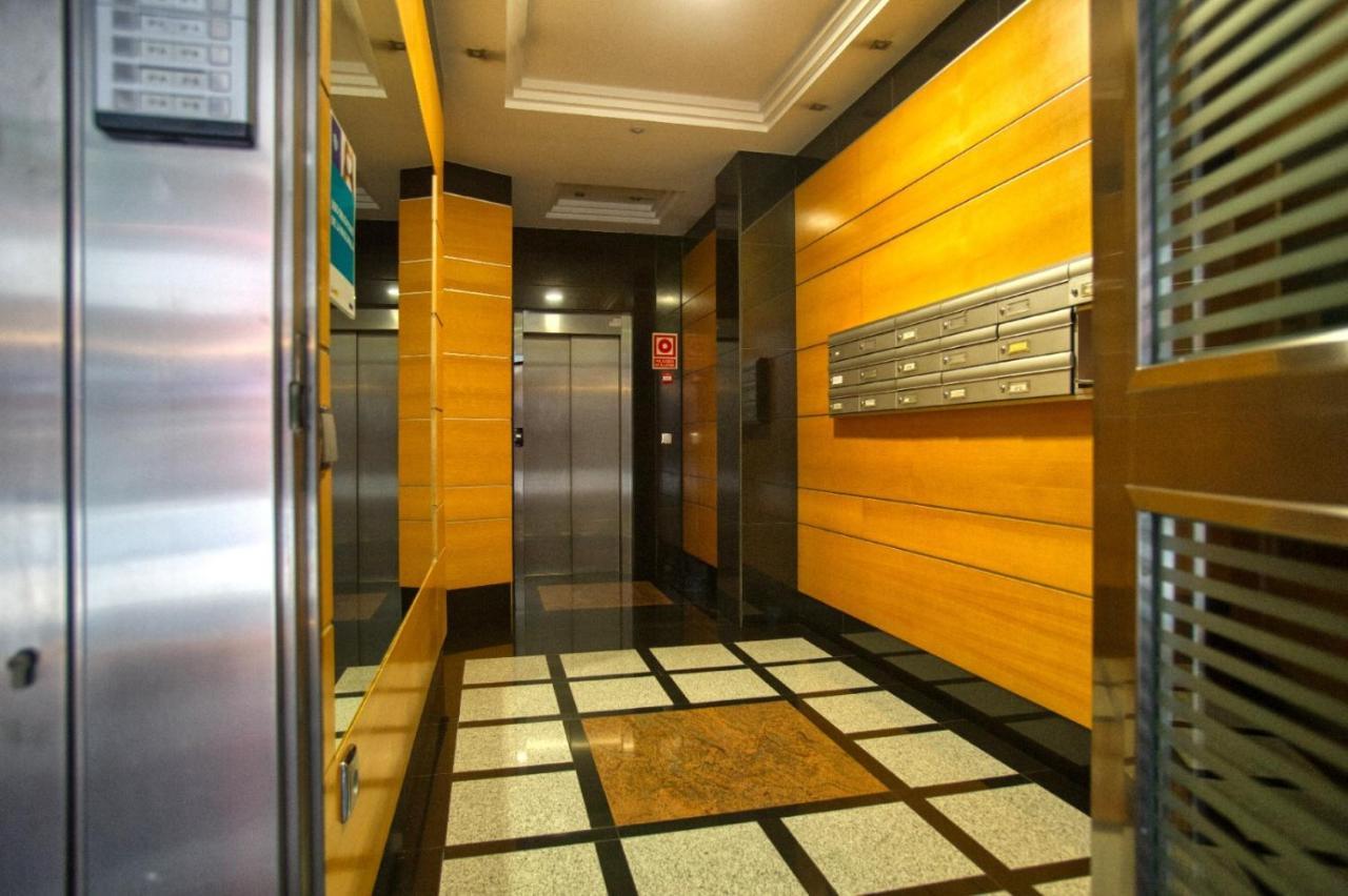 オビエドEl Loft De Bertaアパートメント エクステリア 写真